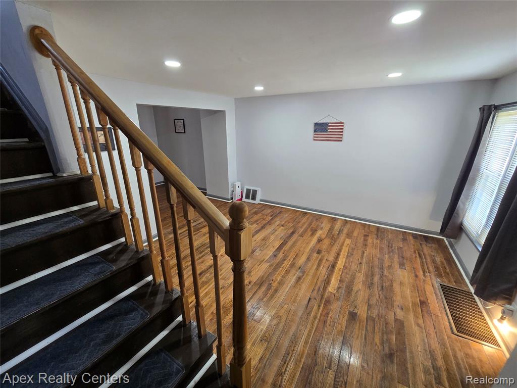 7671 - 7675 Evergreen Avenue Property Photo 31