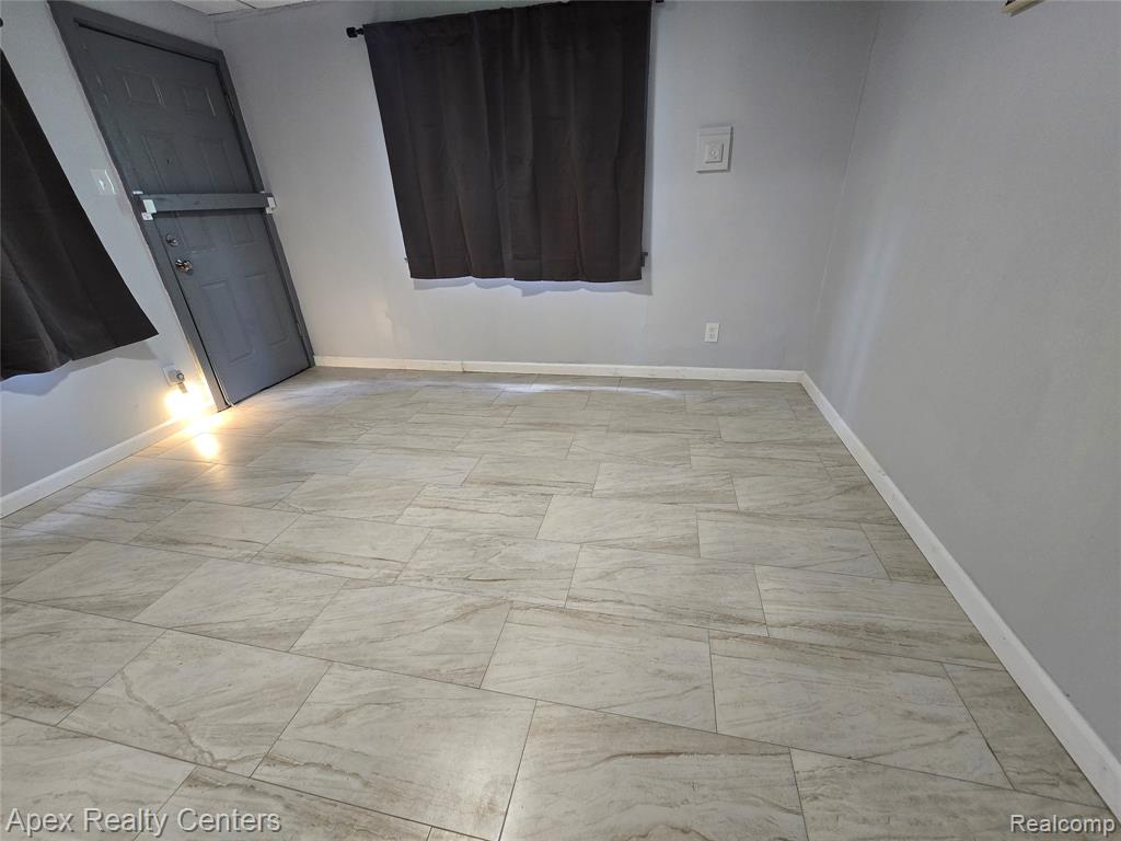 7671 - 7675 Evergreen Avenue Property Photo 32