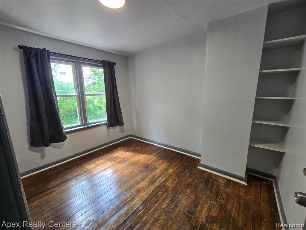 7671 - 7675 Evergreen Avenue Property Photo 40