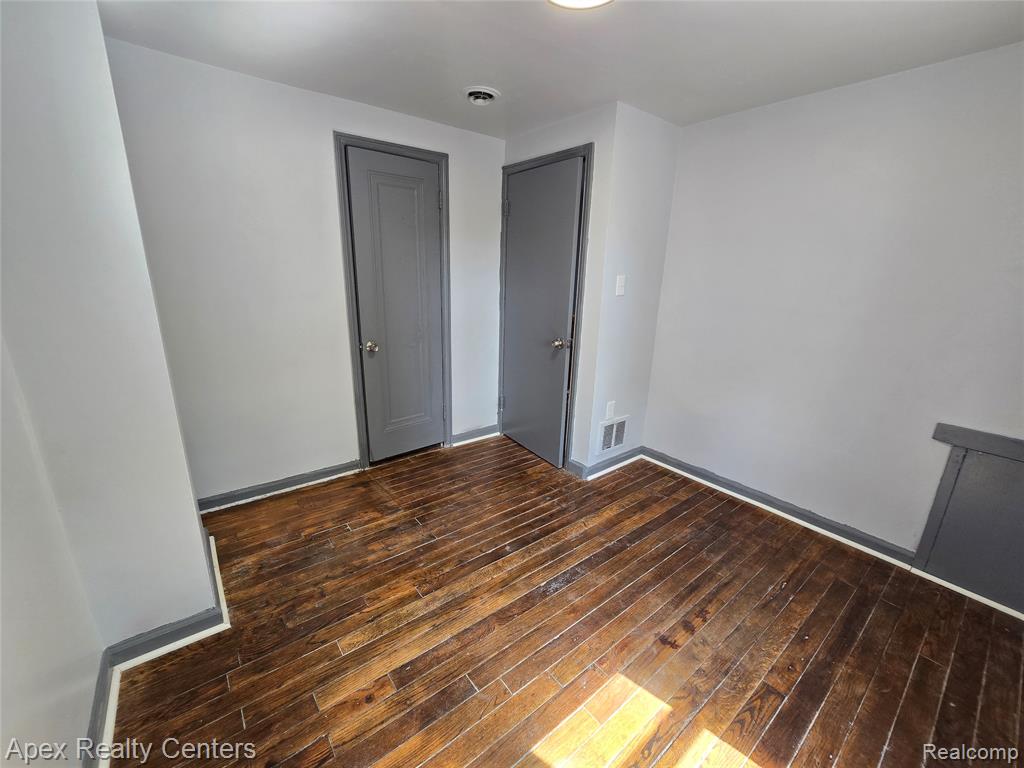 7671 - 7675 Evergreen Avenue Property Photo 42