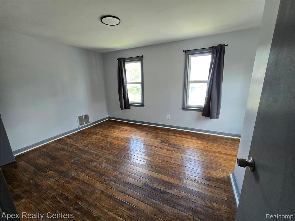 7671 - 7675 Evergreen Avenue Property Photo 43