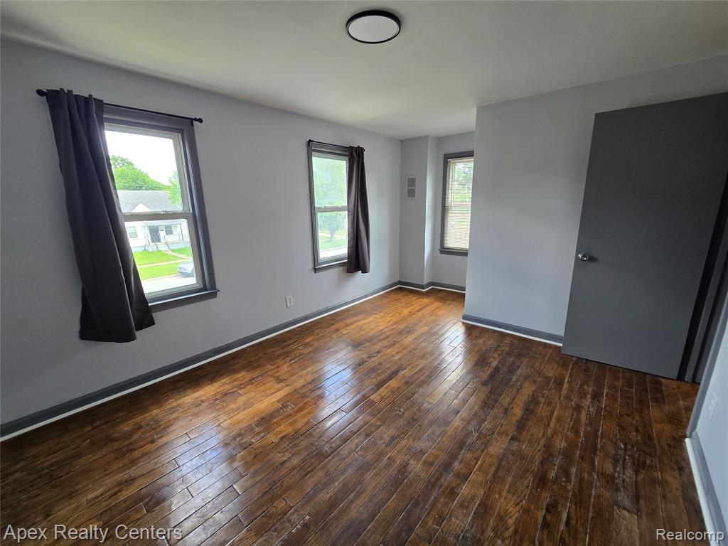 7671 - 7675 Evergreen Avenue Property Photo 44