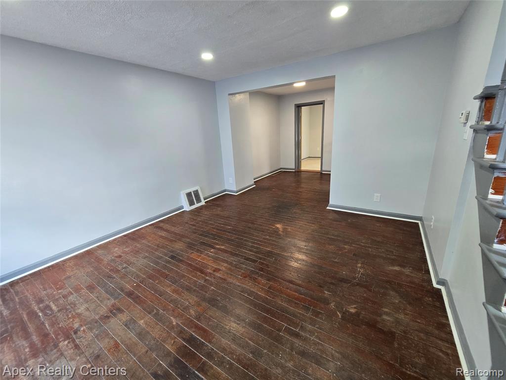 7671 - 7675 Evergreen Avenue Property Photo 54