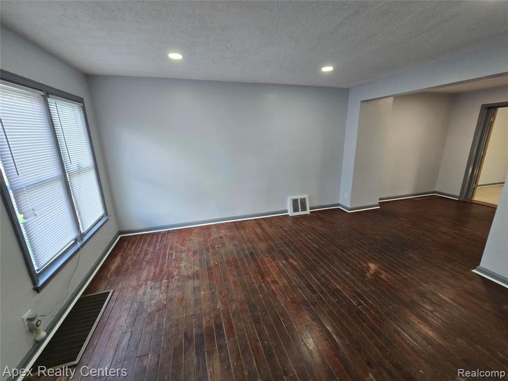 7671 - 7675 Evergreen Avenue Property Photo 55