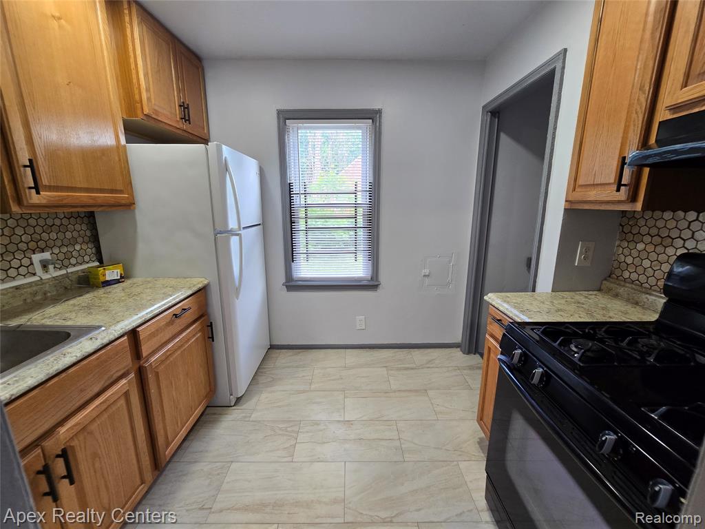 7671 - 7675 Evergreen Avenue Property Photo 65