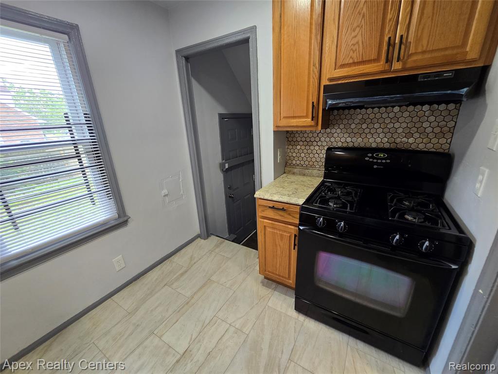 7671 - 7675 Evergreen Avenue Property Photo 66