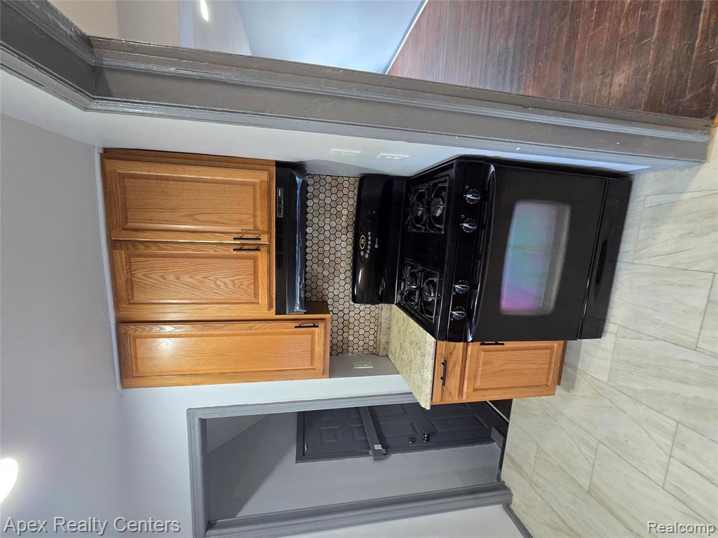 7671 - 7675 Evergreen Avenue Property Photo 67