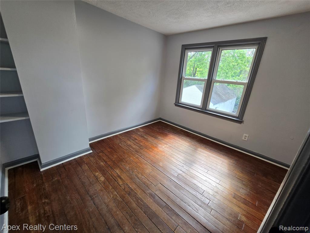 7671 - 7675 Evergreen Avenue Property Photo 78