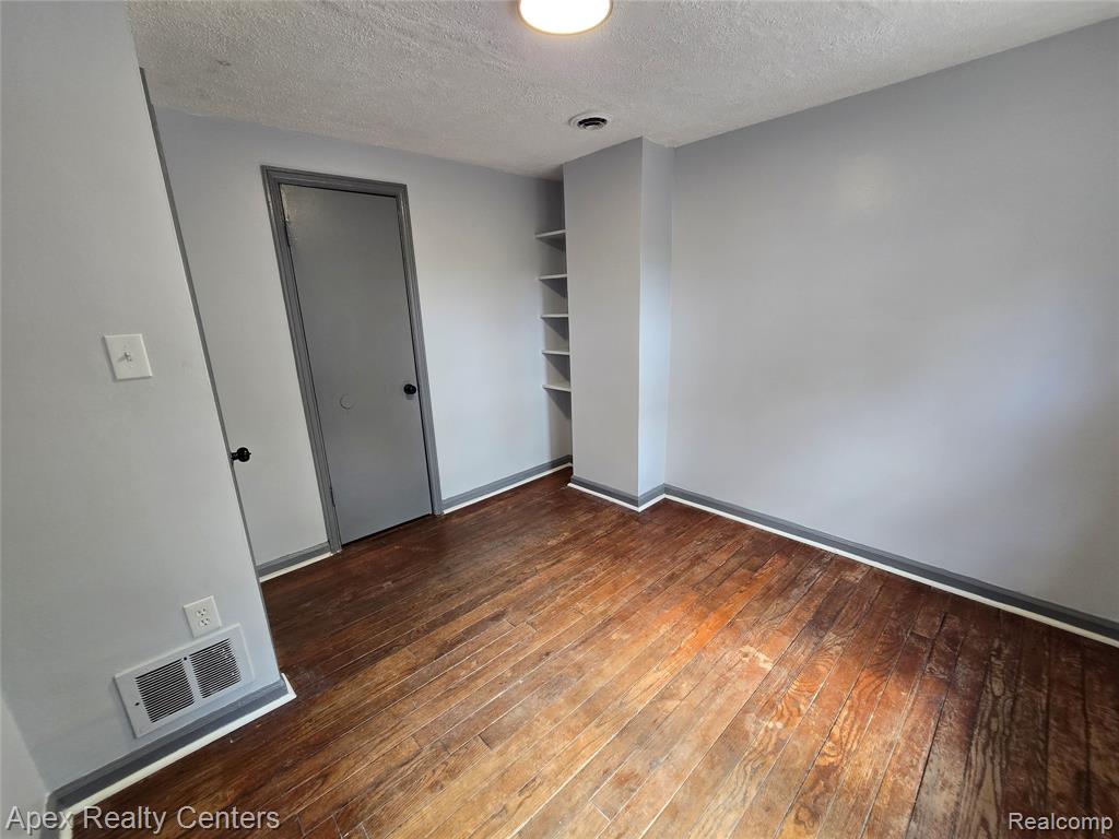 7671 - 7675 Evergreen Avenue Property Photo 79