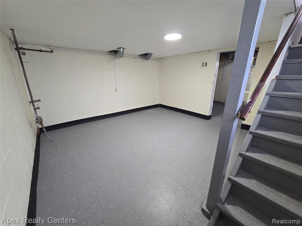 7671 - 7675 Evergreen Avenue Property Photo 82