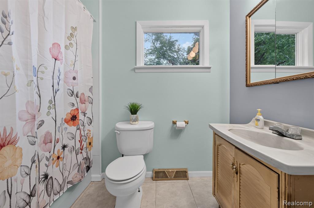 9288 Hilda Lane Property Photo 24