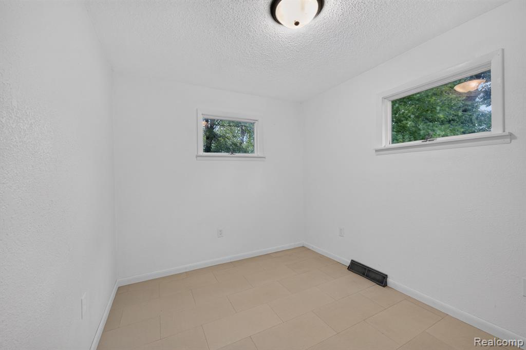 9288 Hilda Lane Property Photo 30