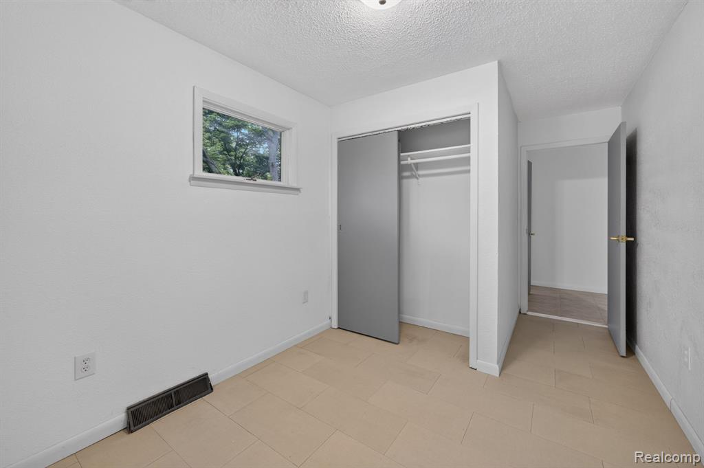 9288 Hilda Lane Property Photo 31