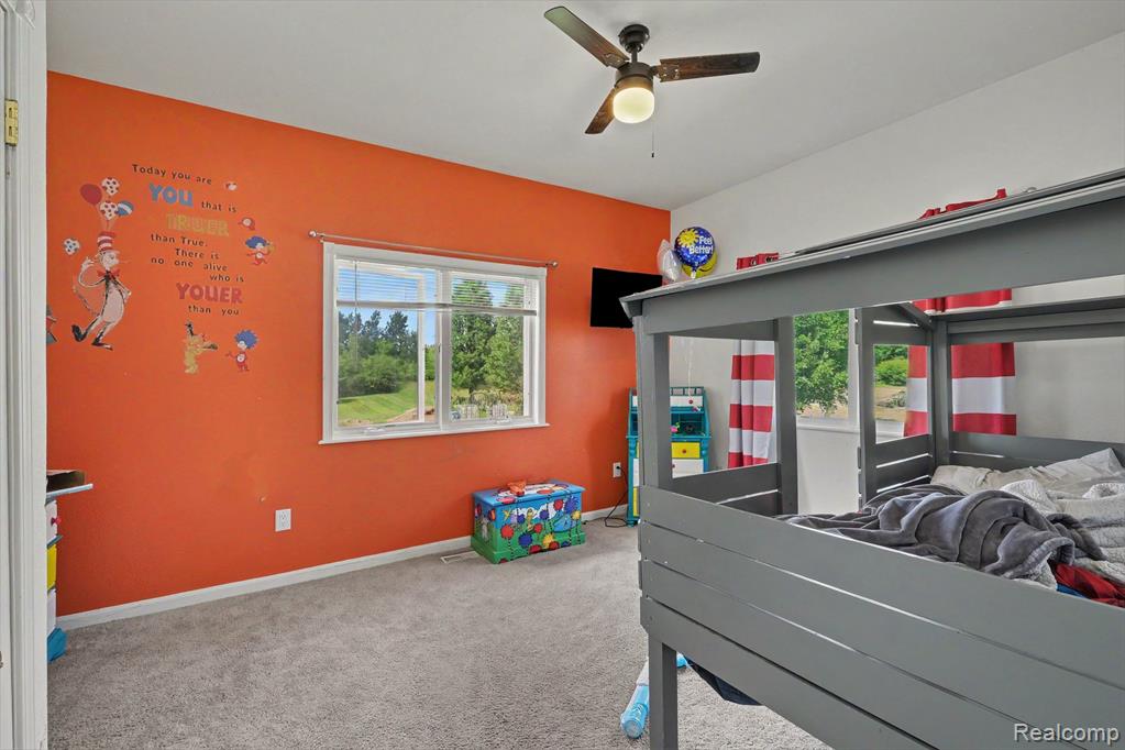 4251 E Maple Avenue Property Photo 8