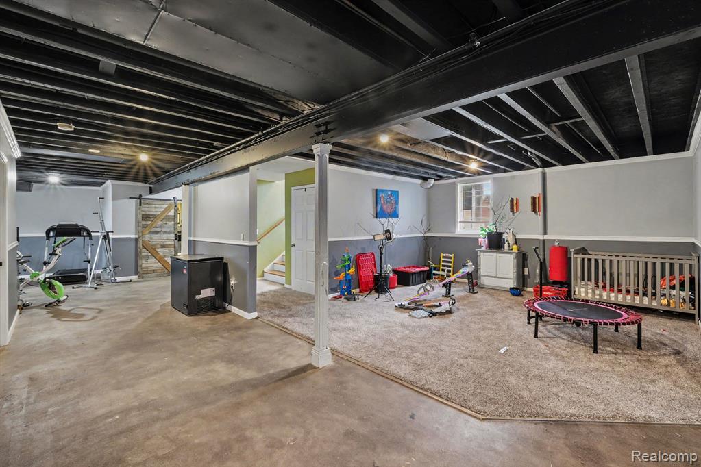 4251 E Maple Avenue Property Photo 22