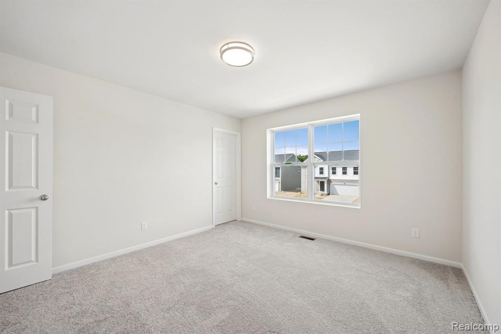 368 Edge Brook Drive Property Photo 20
