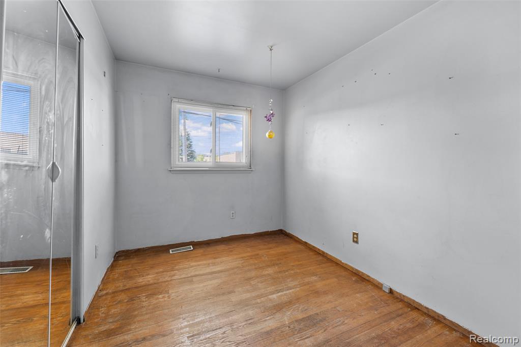 15641 Common Road Property Photo 19