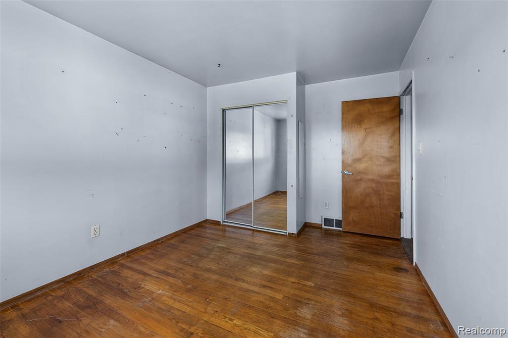 15641 Common Road Property Photo 22