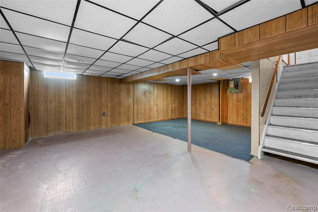 15641 Common Road Property Photo 27