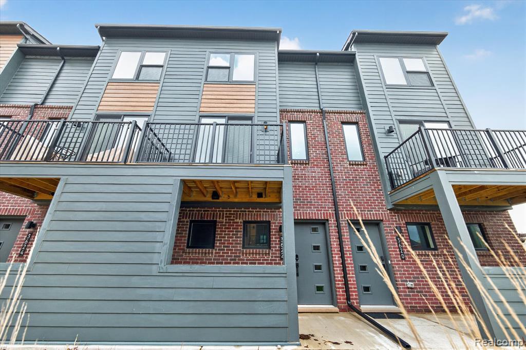3622 Trumbull Property Photo 1