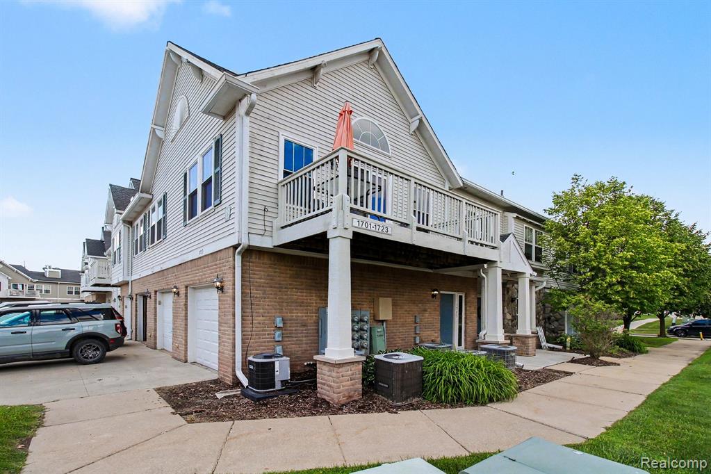 1723 Welland Street Property Photo 1