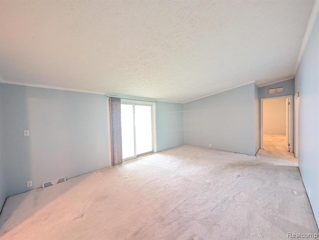 9 Brookfield Property Photo 3