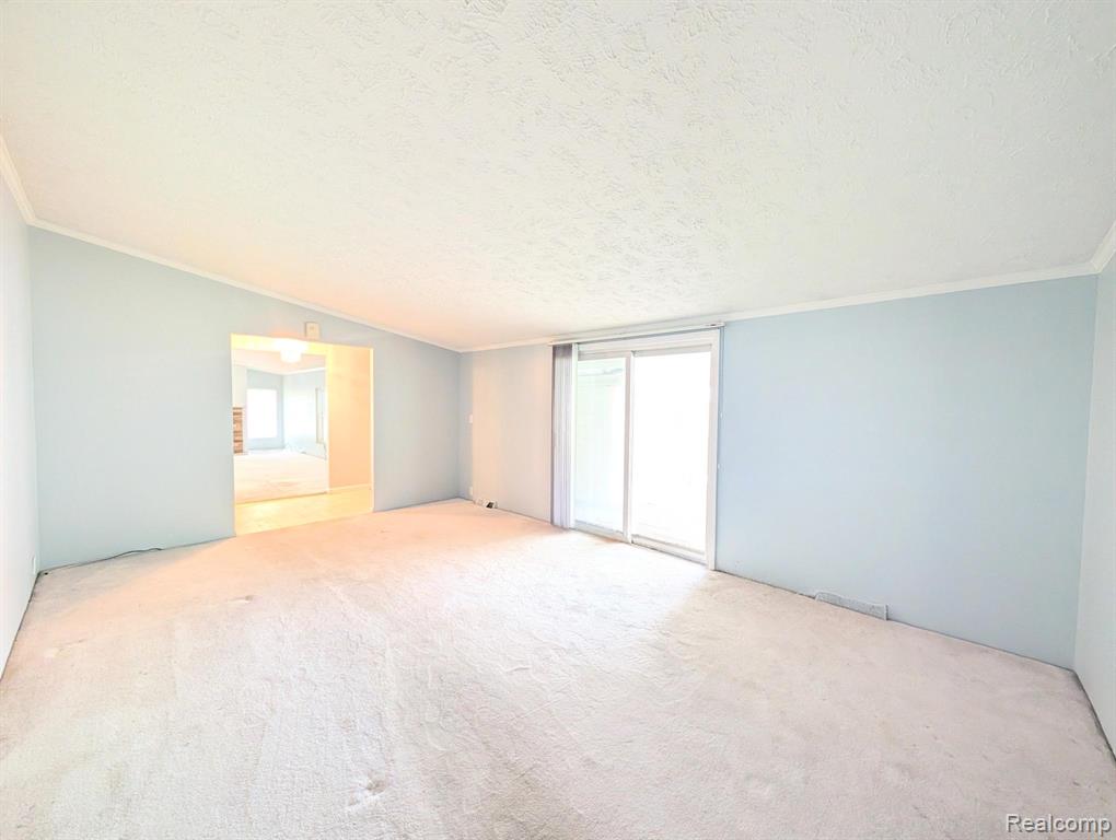 9 Brookfield Property Photo 5