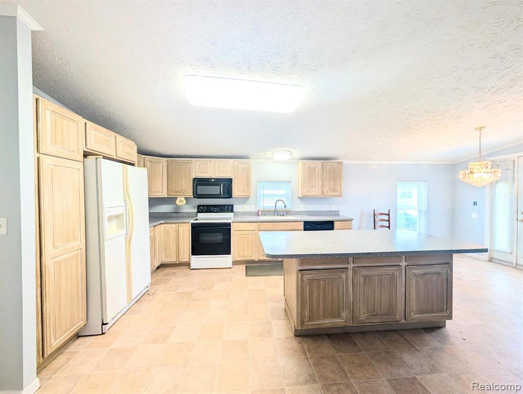 9 Brookfield Property Photo 8