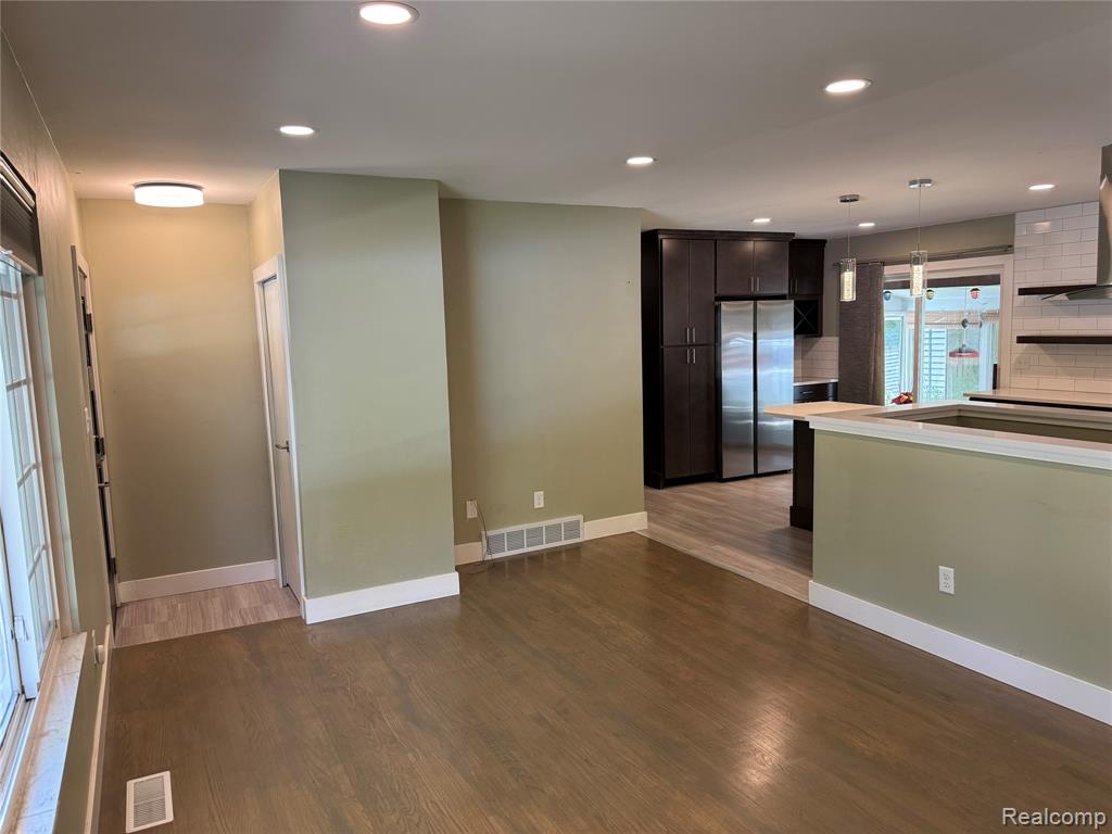 1103 Ravenwood Street Property Photo 10