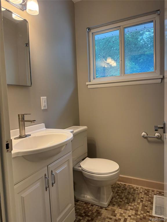 1103 Ravenwood Street Property Photo 13
