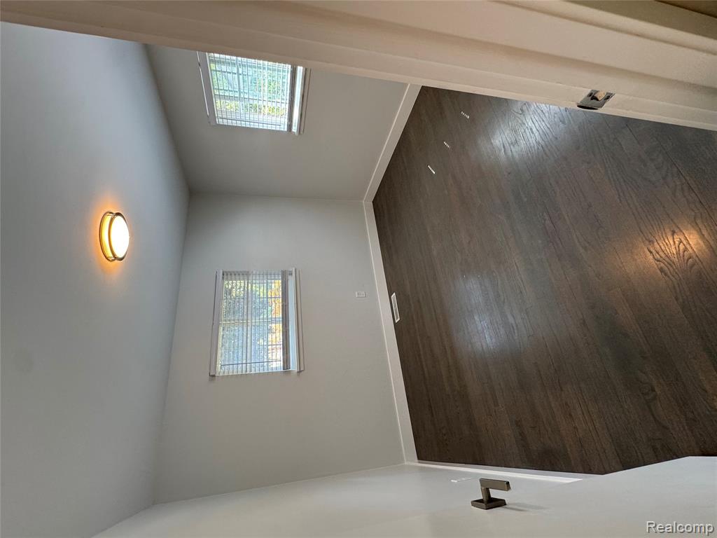 1103 Ravenwood Street Property Photo 16
