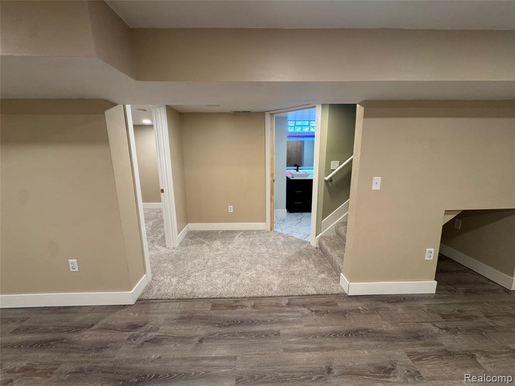 1103 Ravenwood Street Property Photo 21