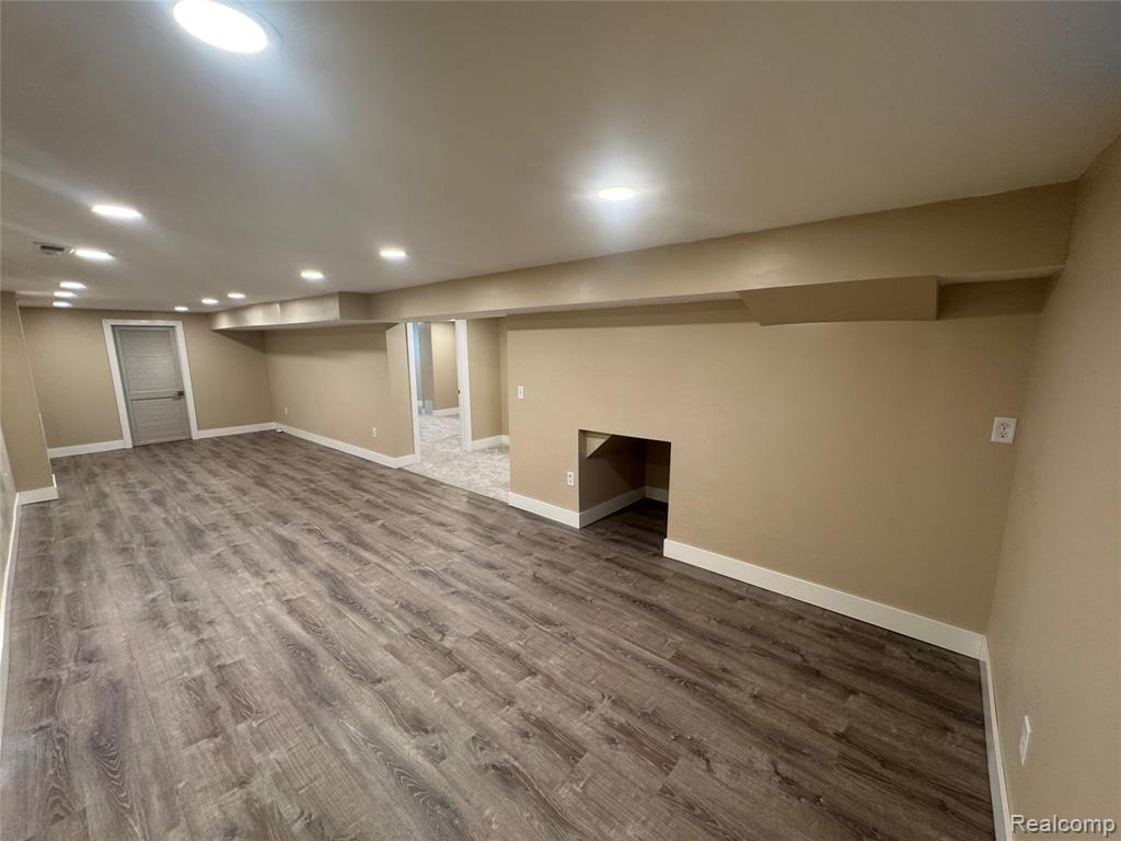 1103 Ravenwood Street Property Photo 22