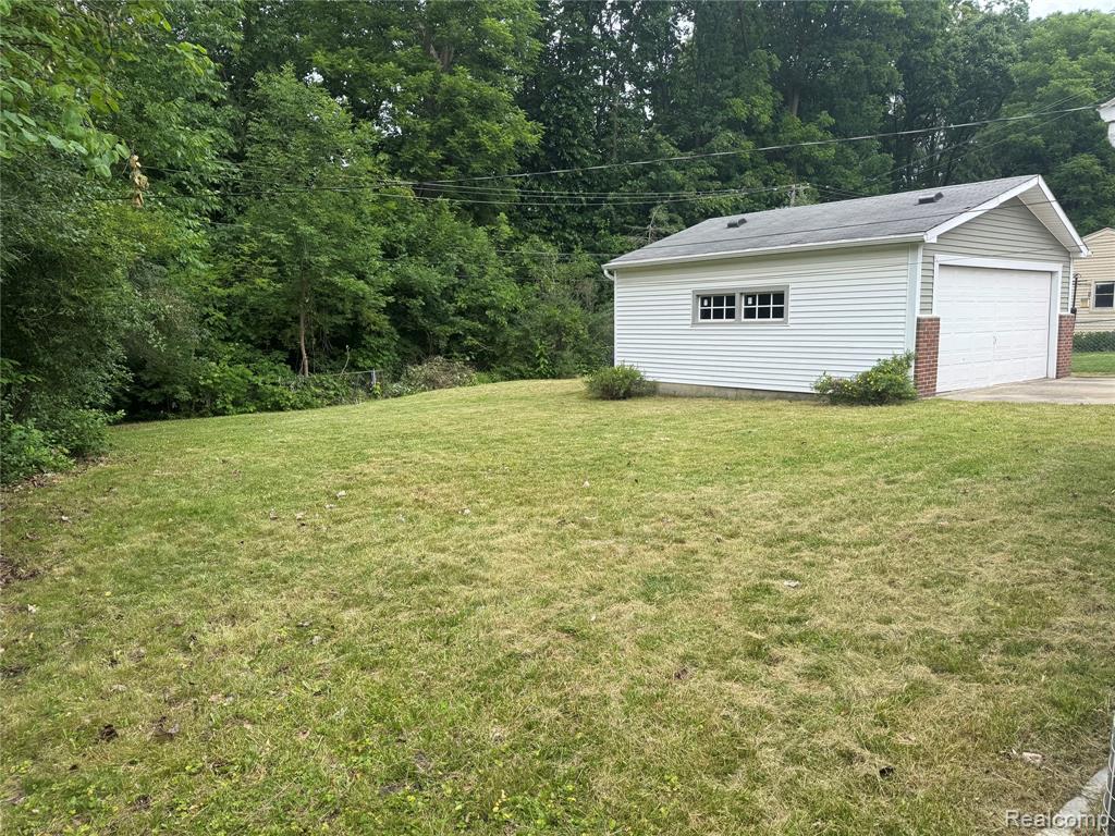 1103 Ravenwood Street Property Photo 34