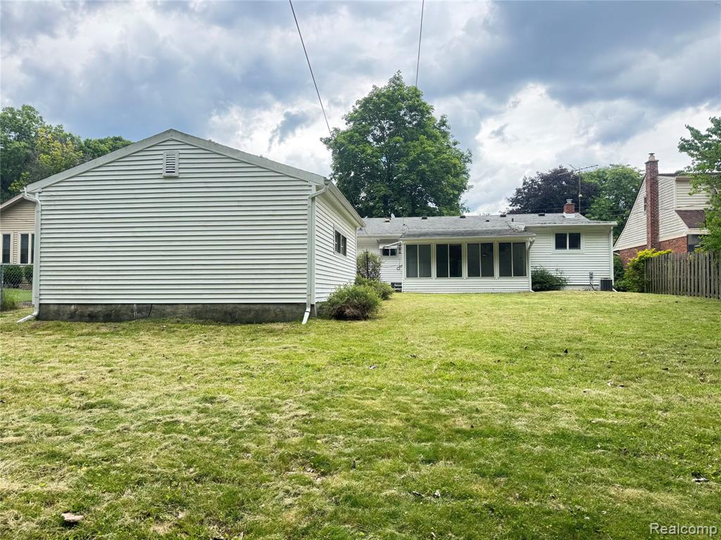 1103 Ravenwood Street Property Photo 36