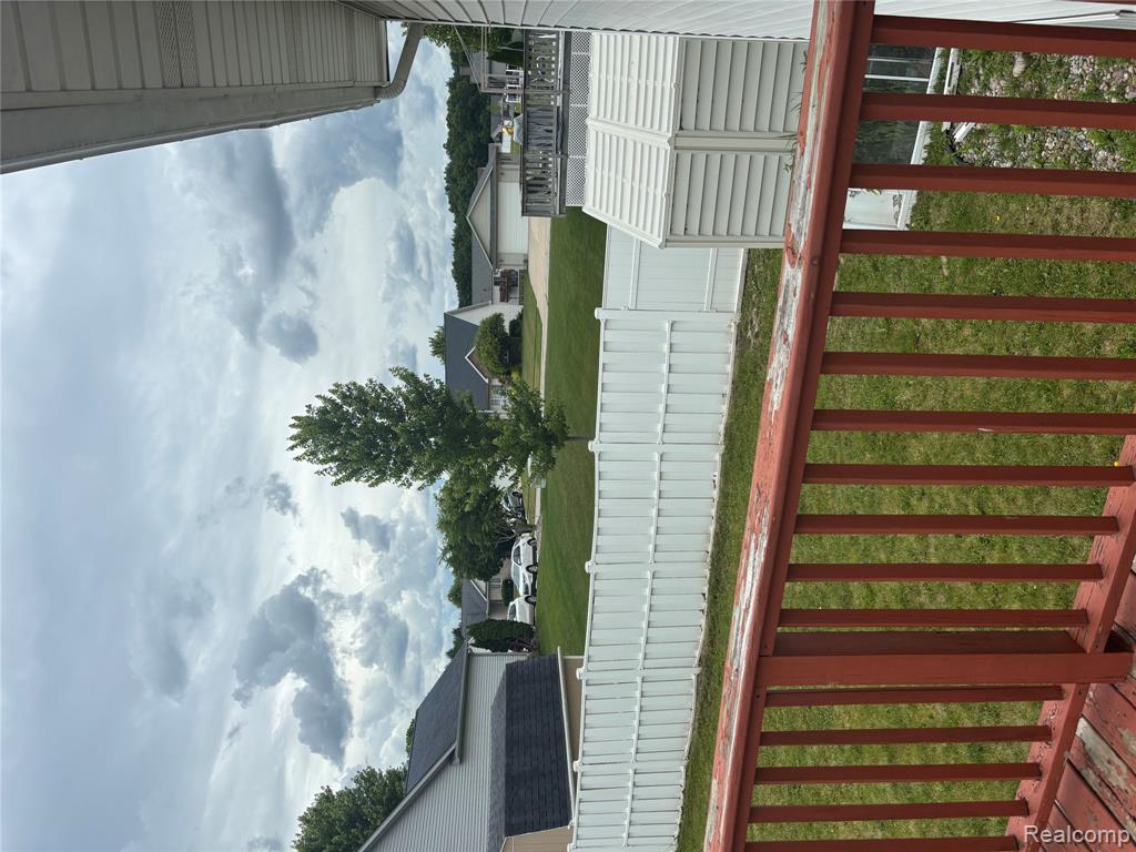 7129 Parkridge Parkway Property Photo 3