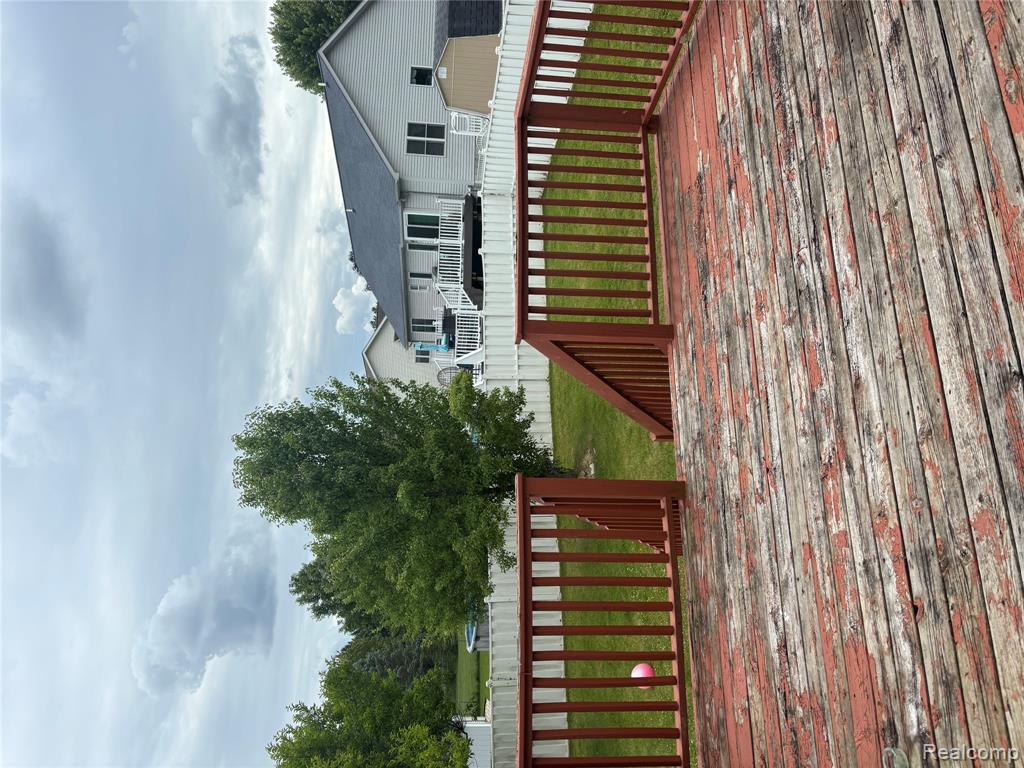 7129 Parkridge Parkway Property Photo 5