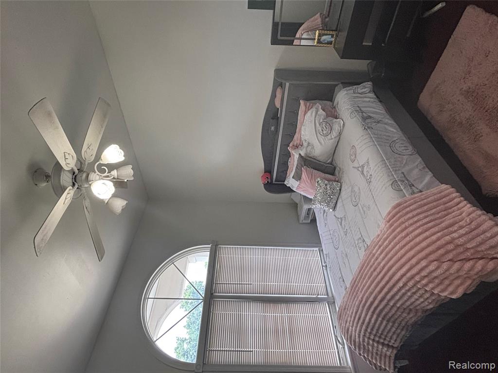 7129 Parkridge Parkway Property Photo 11