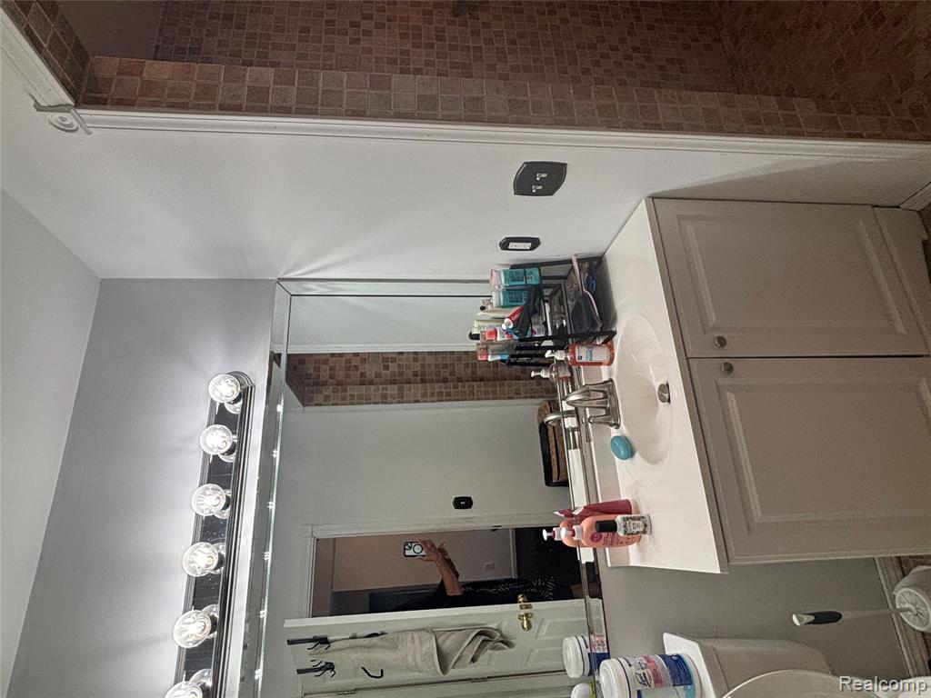 7129 Parkridge Parkway Property Photo 16