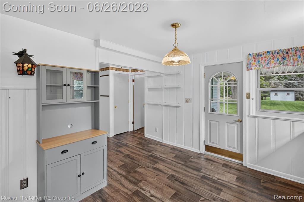 46800 W 11 Mile Road Property Photo 17