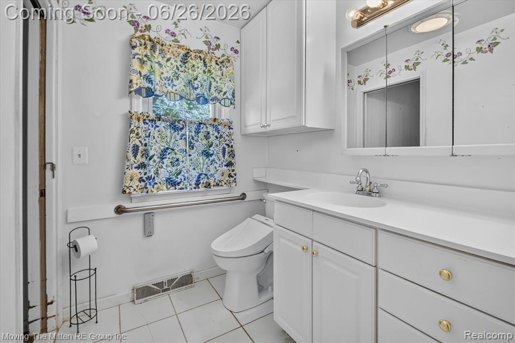 46800 W 11 Mile Road Property Photo 21