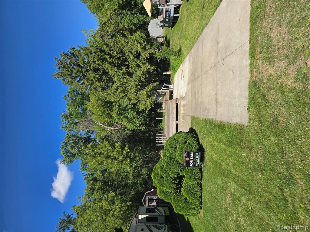 10001 Goodall Property Photo 1