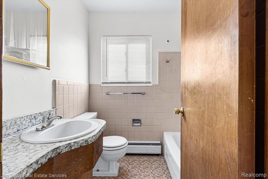 17160 Gravier Street Property Photo 5