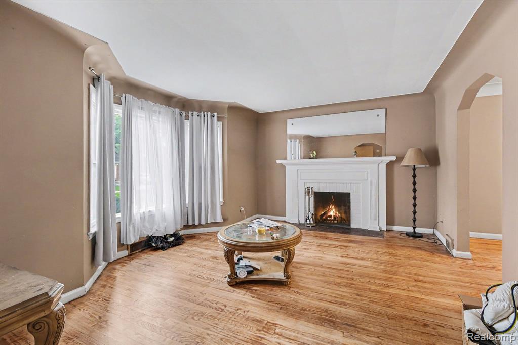 17333 Mansfield Street Property Photo 5