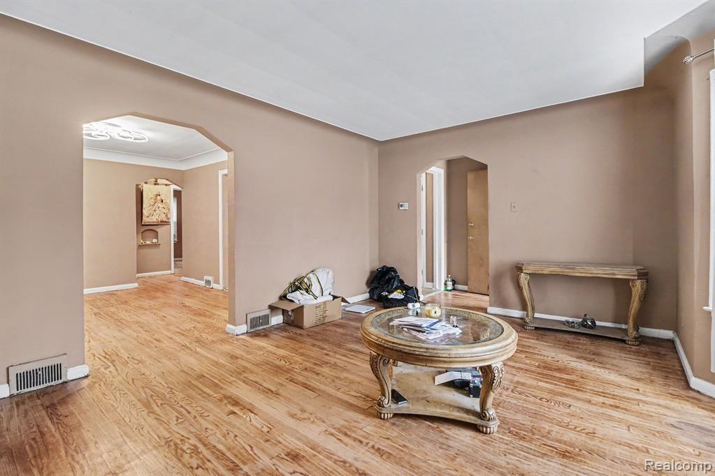 17333 Mansfield Street Property Photo 6