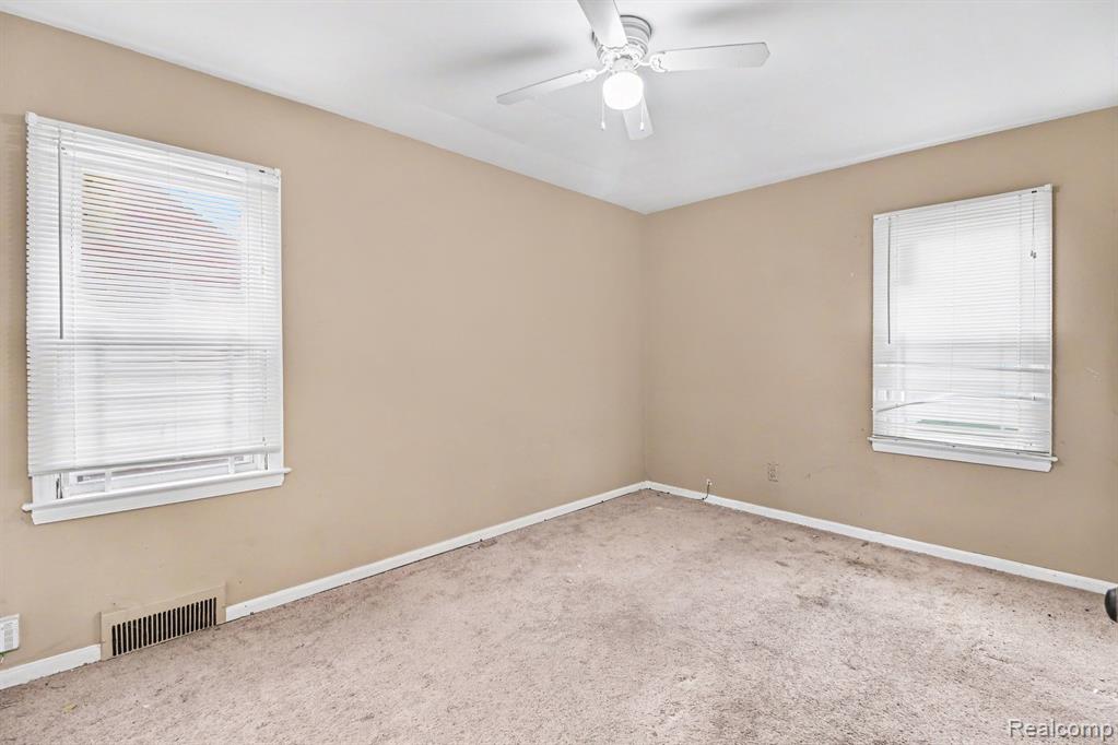 17333 Mansfield Street Property Photo 14
