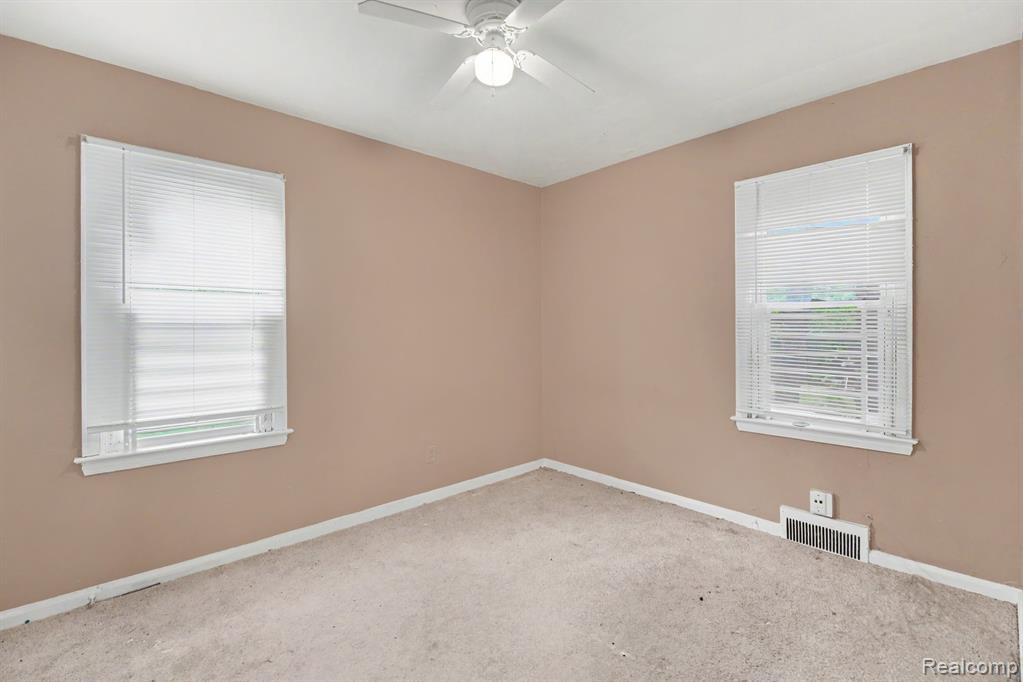 17333 Mansfield Street Property Photo 16
