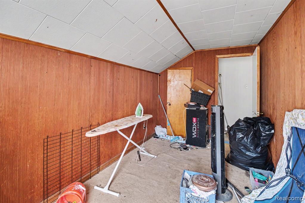 17333 Mansfield Street Property Photo 22