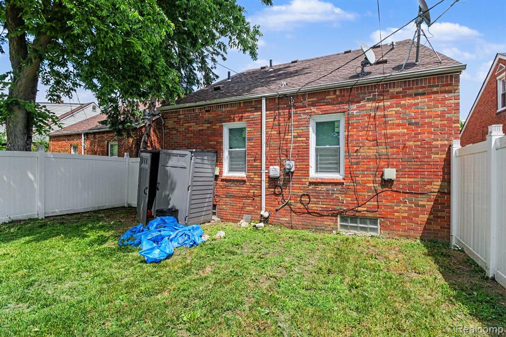 17333 Mansfield Street Property Photo 34