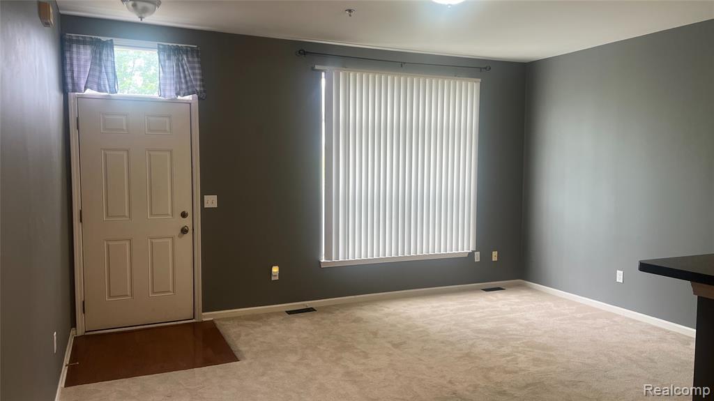 14303 Vauxhall Drive Property Photo 2